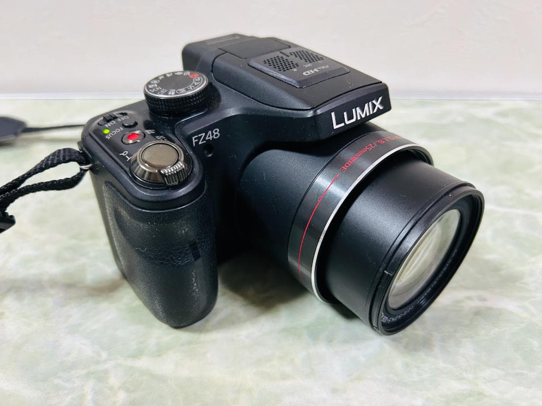 Panasonic デジカメ LUMIX DMC-FZ48 純箱あり　付属品あり