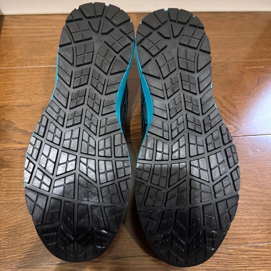 新品未使用品 アシックス安全靴 サイズ27㎝ ブラック×スカイブルー asics