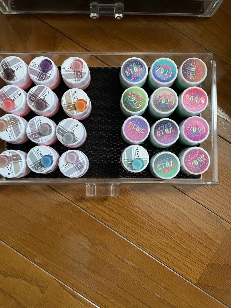 ネイル工房nailtownカラージェル79色　素材系ジェル　温度変化　マグネット