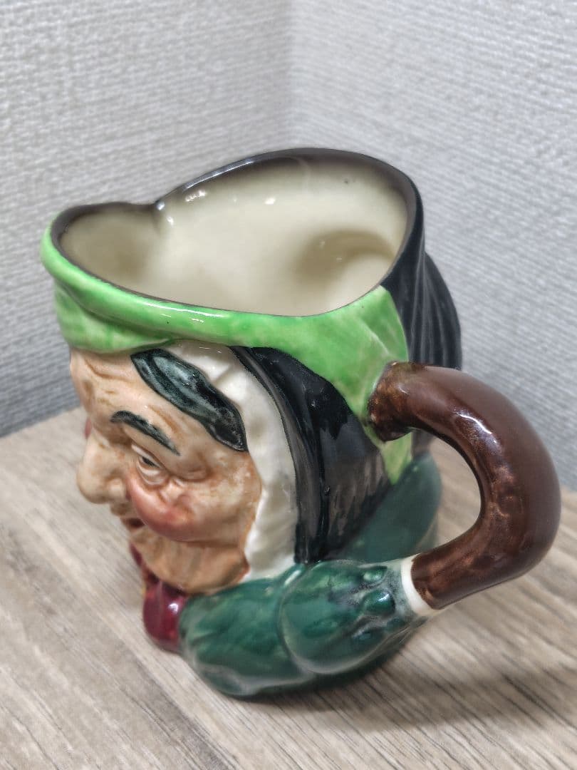 ロイヤルドルトン、トビージャグSairey Gamp