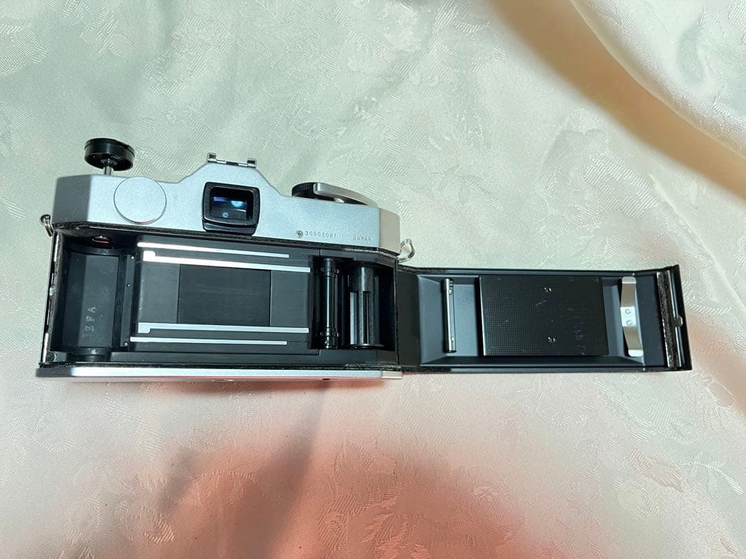 希少　YASHICA フィルムカメラ　F1.7/50　明るいレンズ　美しいボケ