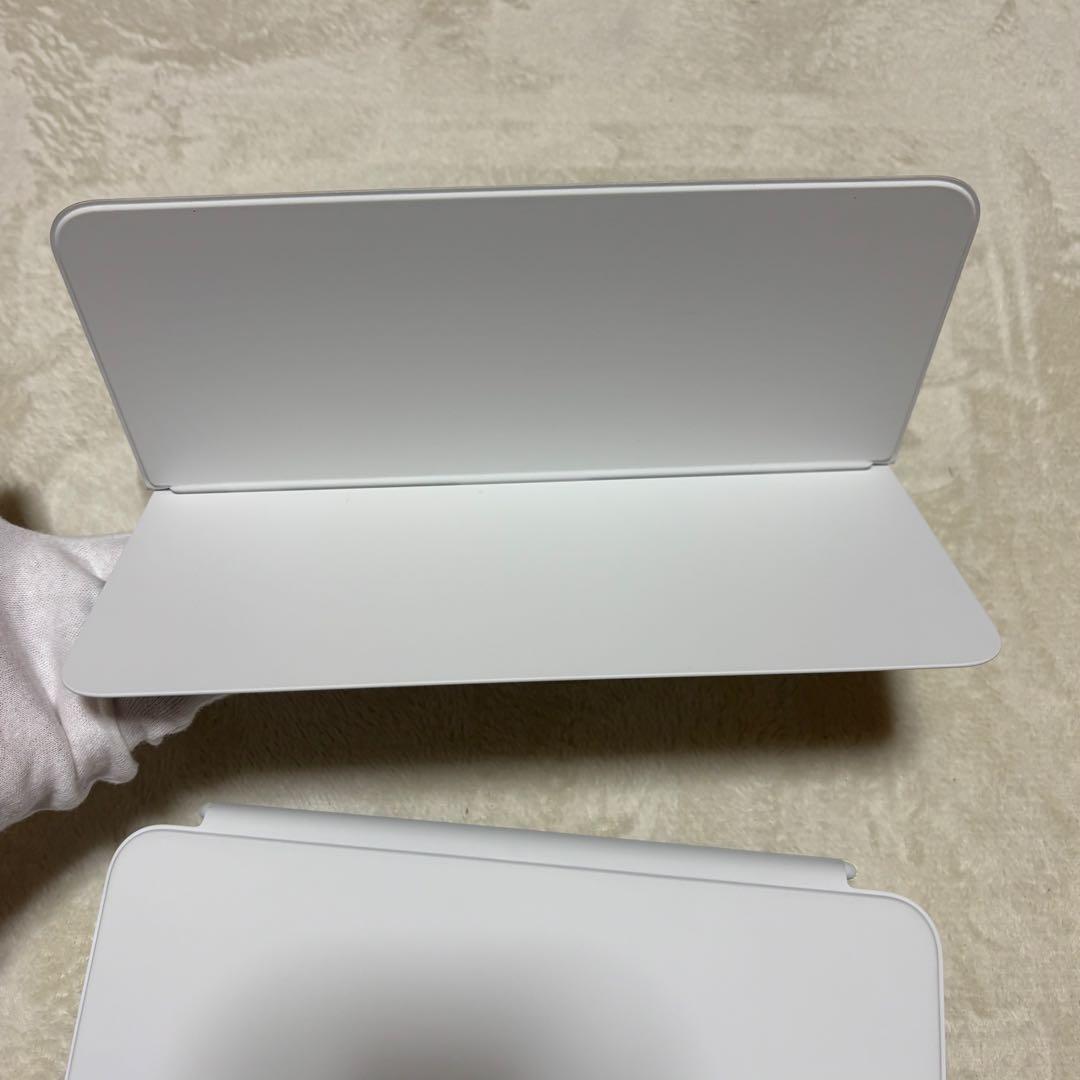 iPad (A16) / 第10世代 Magic Keyboard Folio