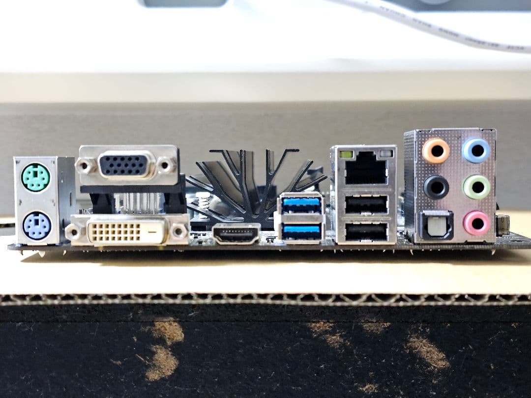 ASRock J4105-ITX マザーボード