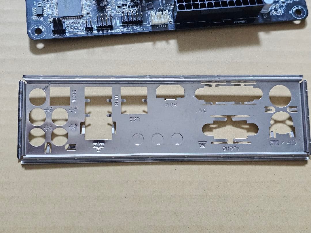 ASRock J4105-ITX マザーボード