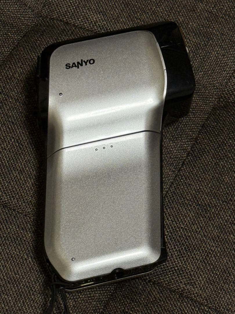 ビデオカメラ Sanyo Xacti DMX-CG11