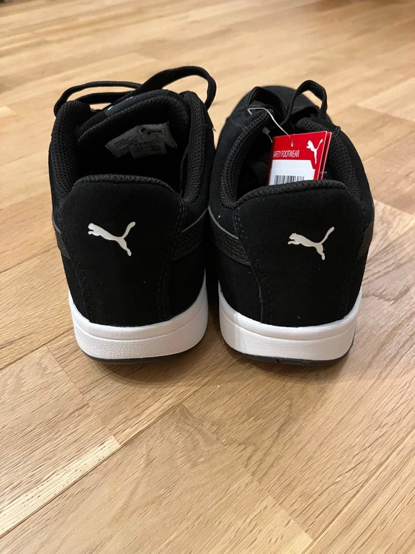 【新品タグ付】PUMA プーマ 安全靴 スエード 黒 27.0