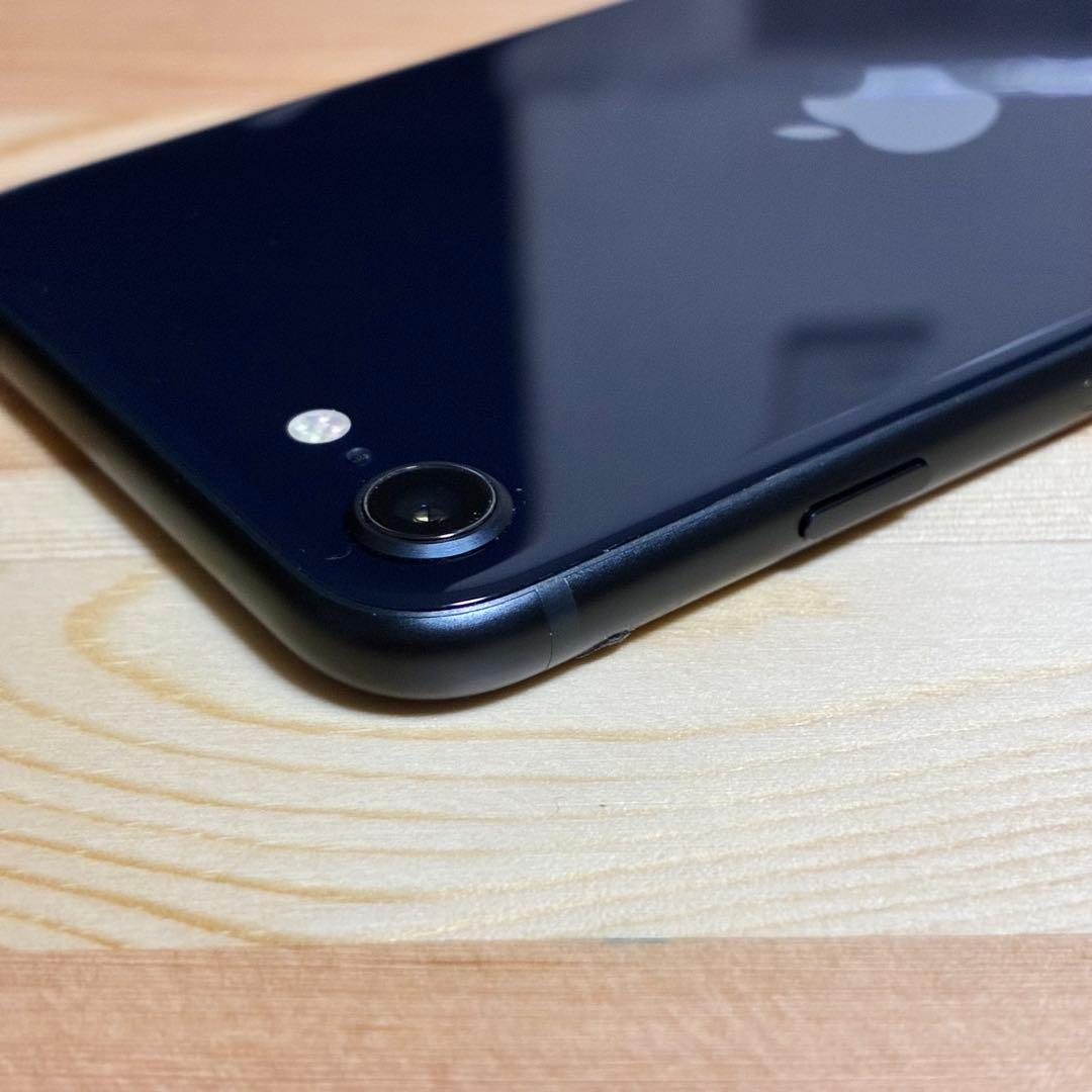 バッテリー新品　iPhoneSE第3世代64GB SIMフリー