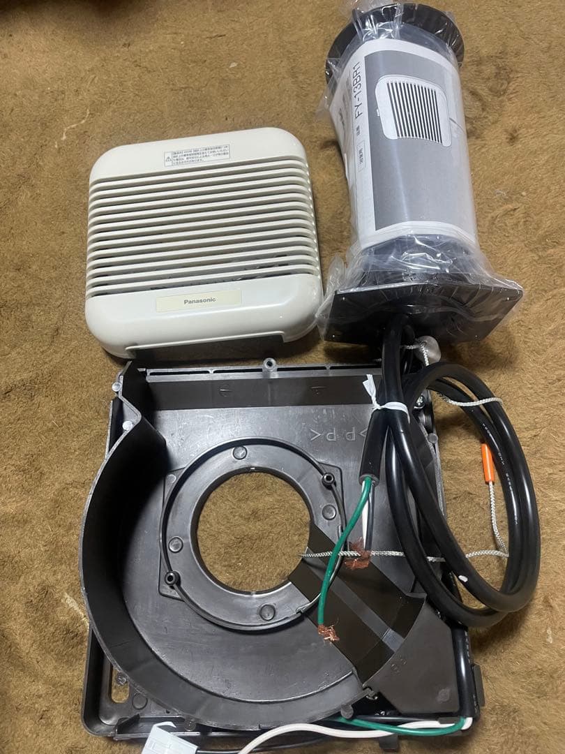⭐︎新品ですがパーツとして欲しい方浴室用換気扇　パナソニック FY-13BR1
