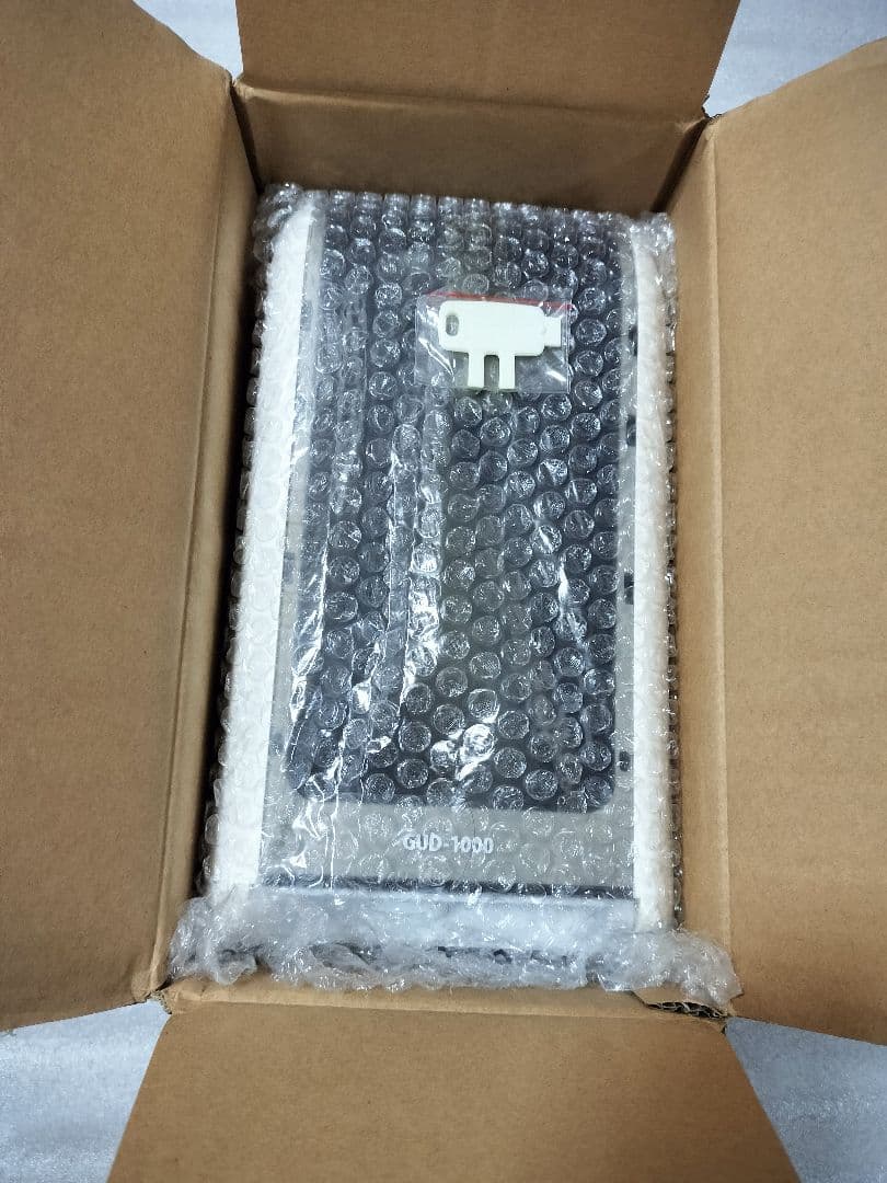 サラヤ　 ノータッチ式ディスペンサー＋専用ボトル うがい薬 コロロ