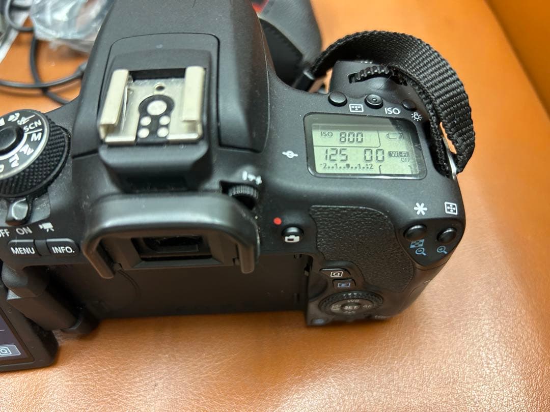 Canon EOS 8000D レンズ2本　予備バッテリー