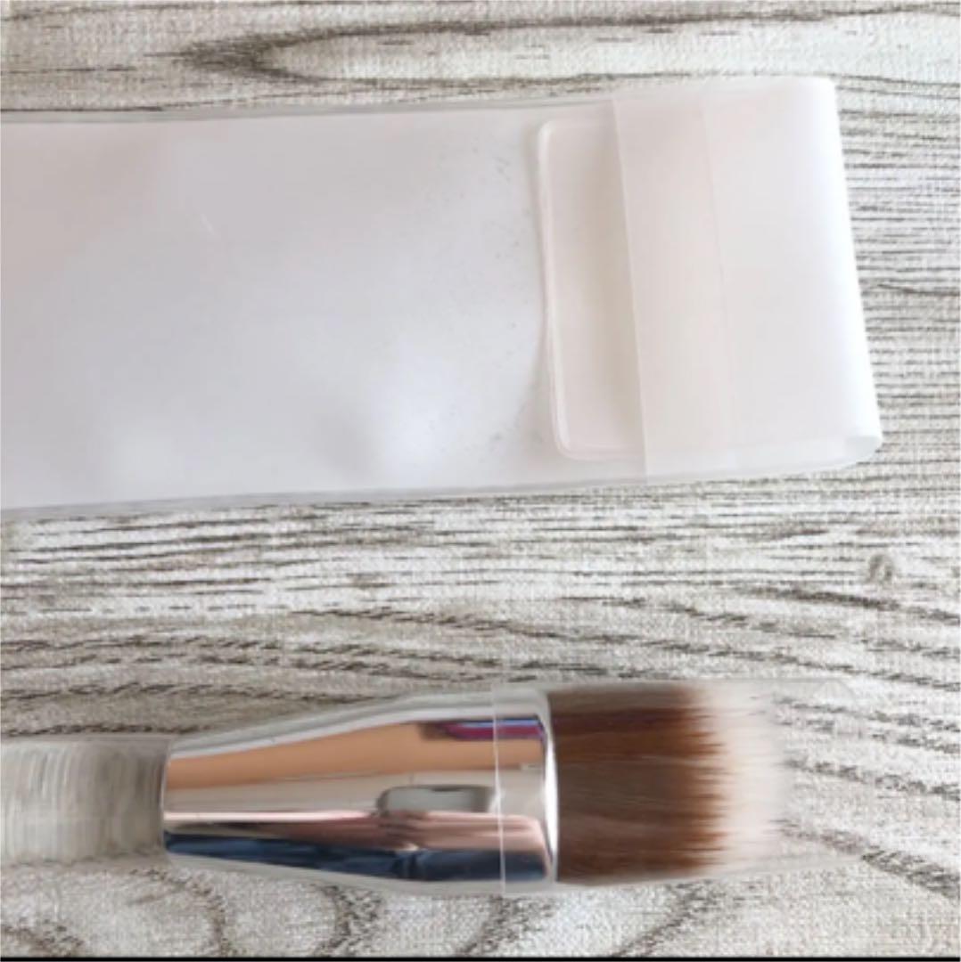 CLINIQUE メイクブラシ　３本セット　パウダー　ブラッシュ　筆　チーク