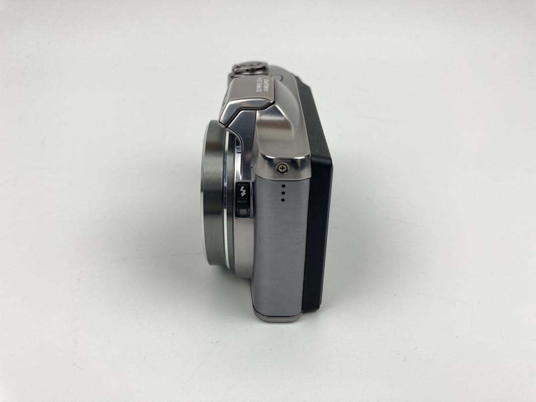 【極美品】OLYMPUS SZ-14 シルバー　デジタルカメラSZ-14 SLV
