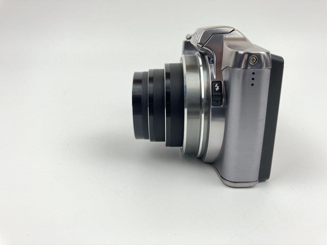 【極美品】OLYMPUS SZ-14 シルバー　デジタルカメラSZ-14 SLV