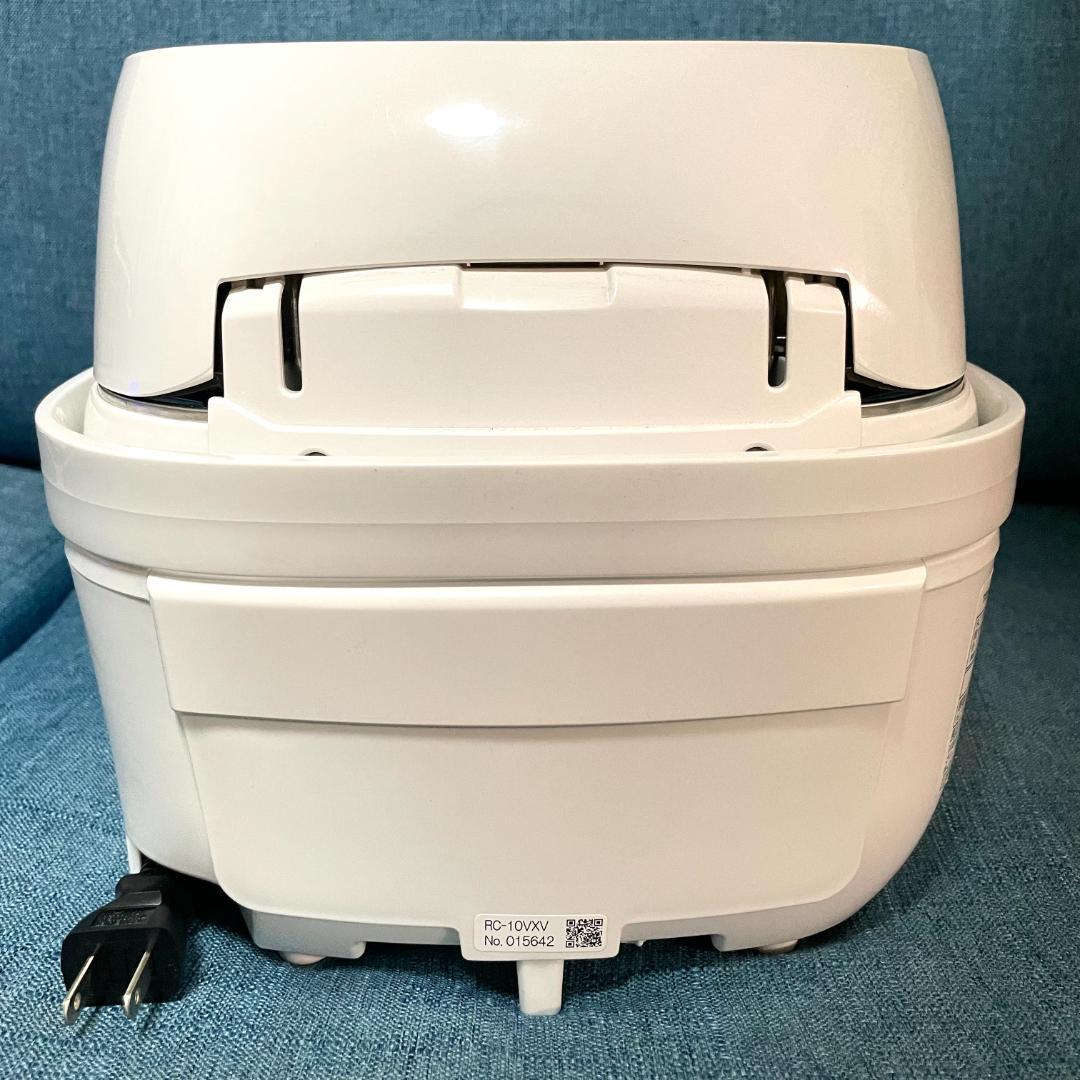 TOSHIBA RC-10VXV 炊飯器 2023年製　5.5合
