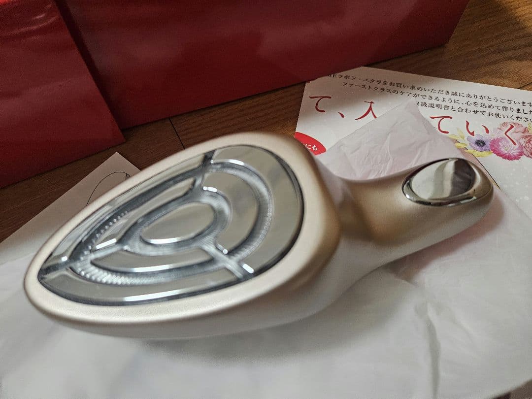 Éclat ME LABOUM 美顔器 ゴールド　ほぼ未使用　美品