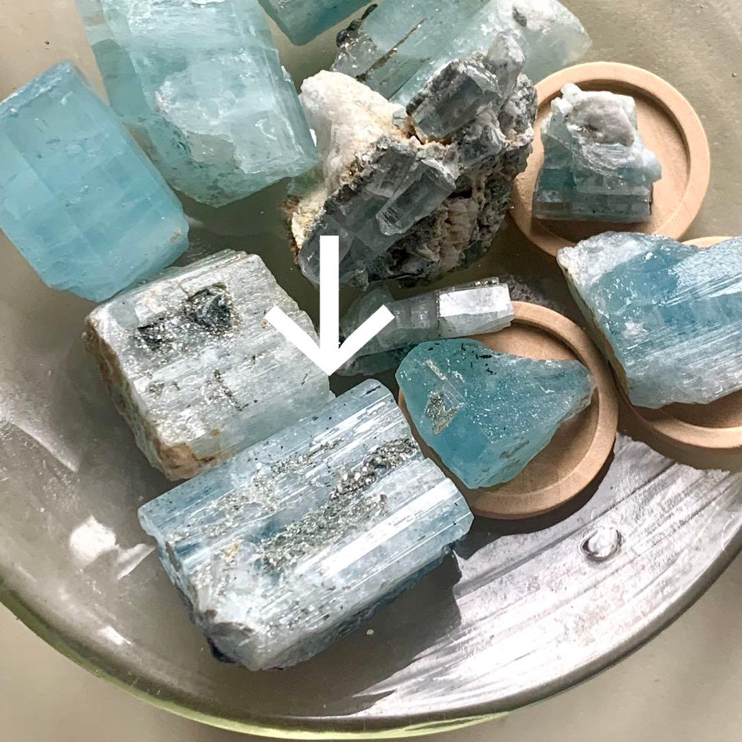 アフガニスタン産アクアマリン結晶2/鉱物標本