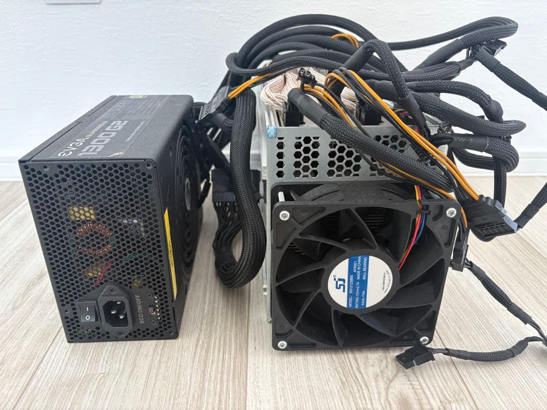 ANTMINER L3+ BITMAIN マイニングマシン