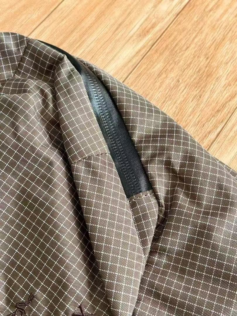 新品未使用ARC'TERYX Konseal 15 ブラウン