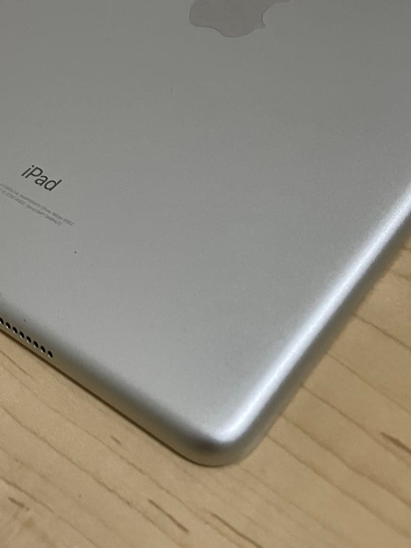 iPad 第5世代 (9.7インチ) 32GB WiFiモデル
