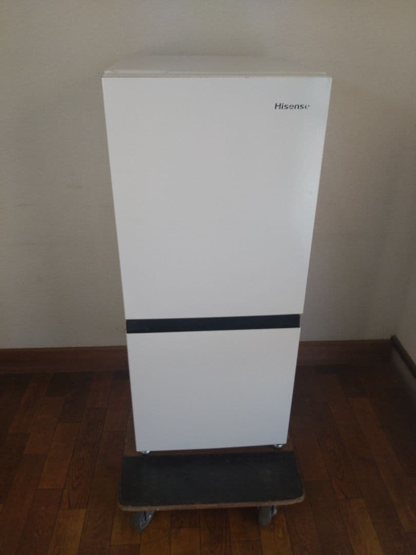 Hisense冷蔵庫　2021年製　HR-D1304　左開き