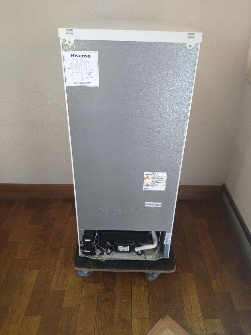 Hisense冷蔵庫　2021年製　HR-D1304　左開き