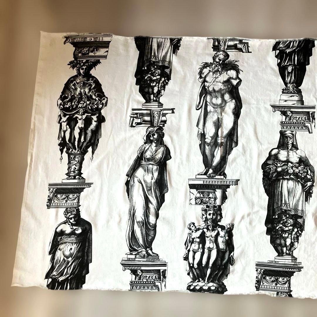【匿名配送 ヴィンテージ 】TIMNEY FIOWER LONDON中世　彫刻布