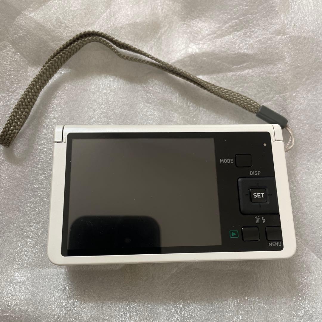 美品 CASIO デジタルカメラ EXILIM EX-ZR50 ホワイト
