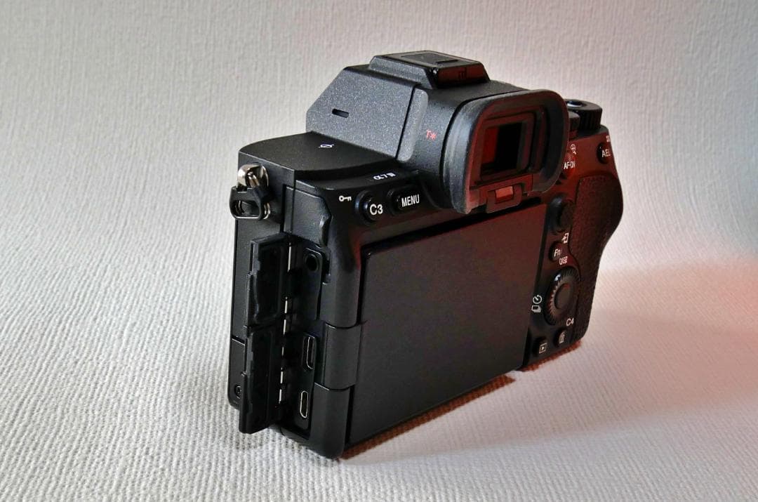 Sony α7Ⅳ ミラーレス一眼カメラと FE 24-240mmレンズのセット