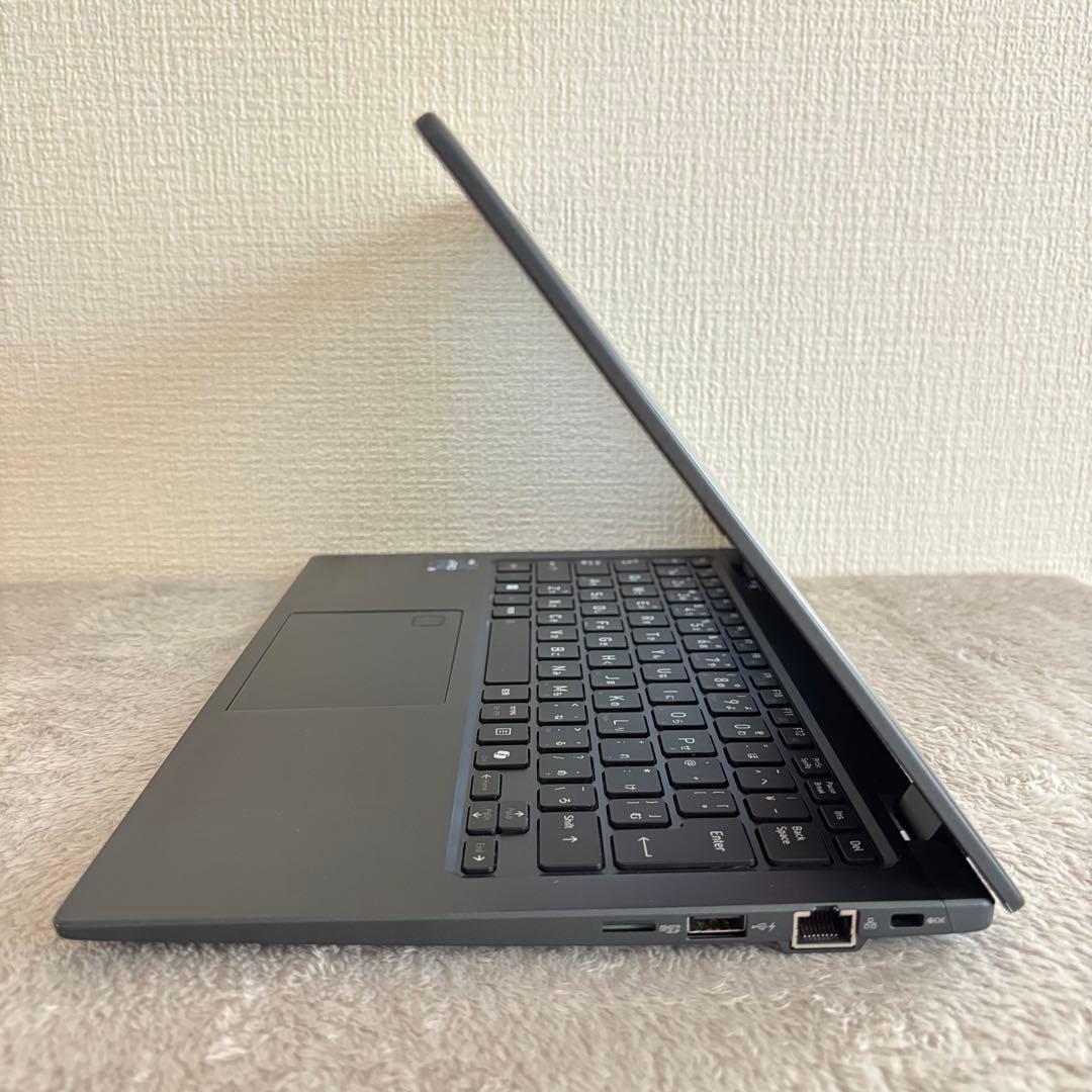 美品DYNABOOK G83 LY 13世代 i5超軽型ノートPC 512