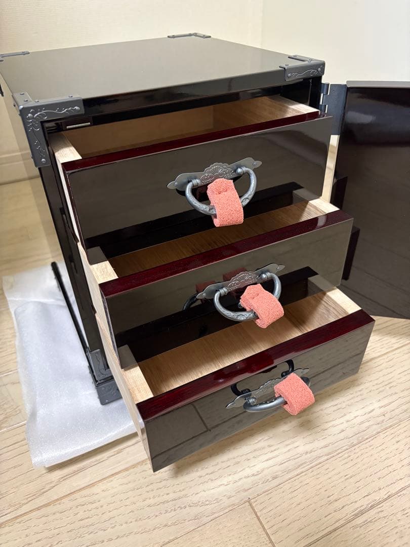 新品未使用　仙台箪笥 牡丹金具 欅産業 船箪笥 小タンス 漆塗り　指紋無し