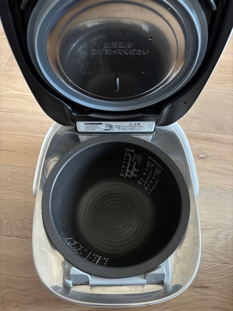 TOSHIBA IH炊飯器 RC-10VSR ジャンク品