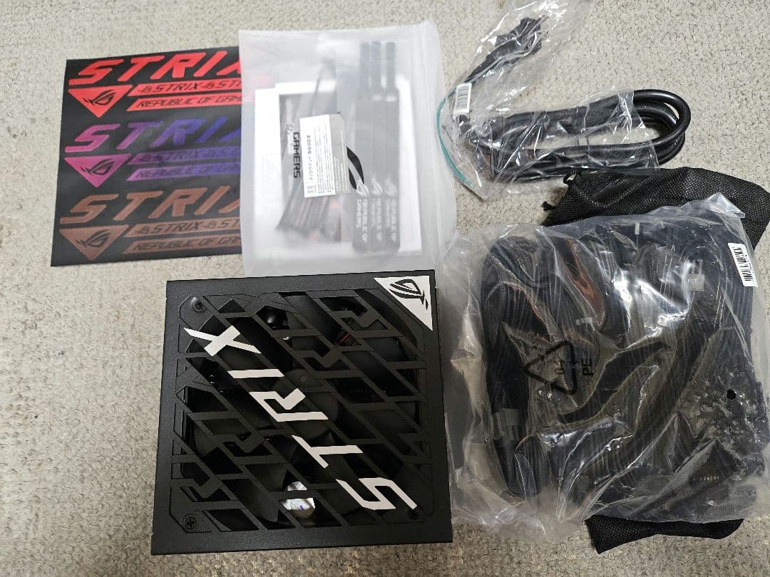 ASUS ROG STRIX 1000W PLATINUM 電源ユニット