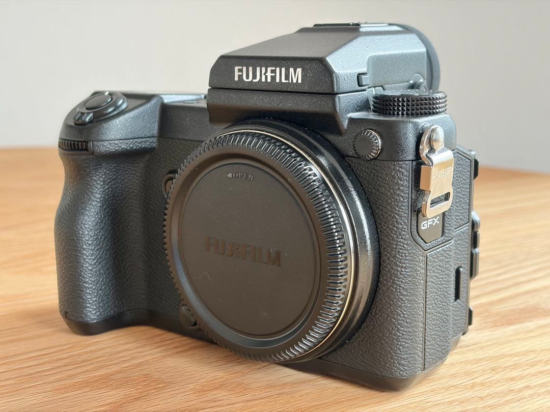 【美品】FUJIFILM GFX50S 中判ミラーレスカメラ