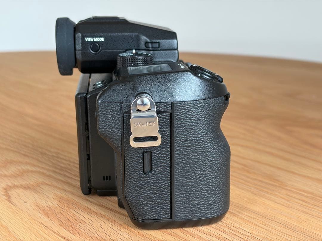 【美品】FUJIFILM GFX50S 中判ミラーレスカメラ