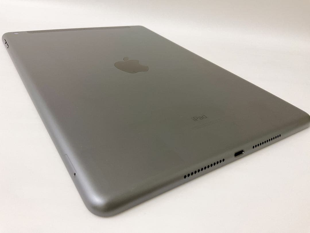 【美品・BT100％】iPad 第8世代 32GB Cellularモデル