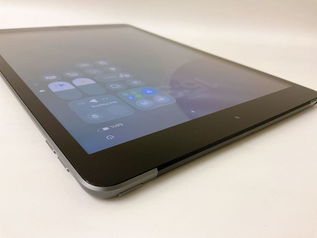 【美品・BT100％】iPad 第8世代 32GB Cellularモデル