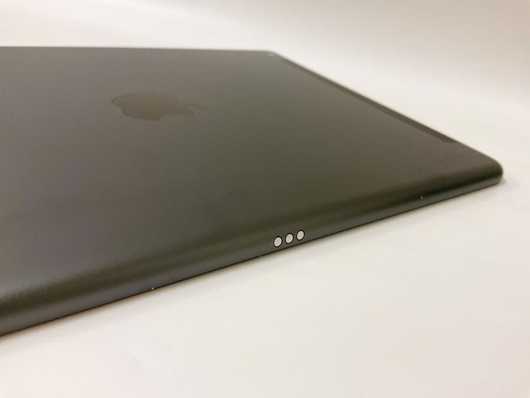 【美品・BT100％】iPad 第8世代 32GB Cellularモデル