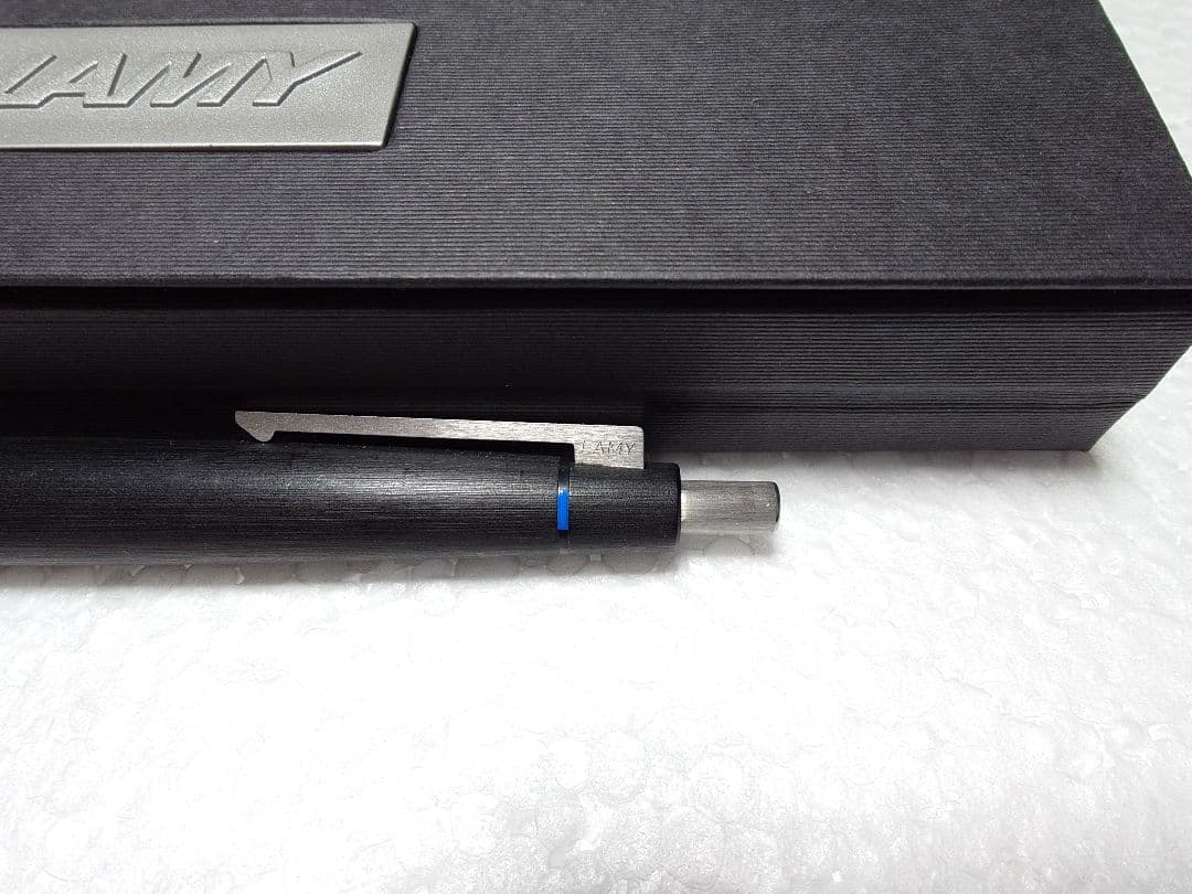 LAMY2000 4色ボールペン　替芯付き