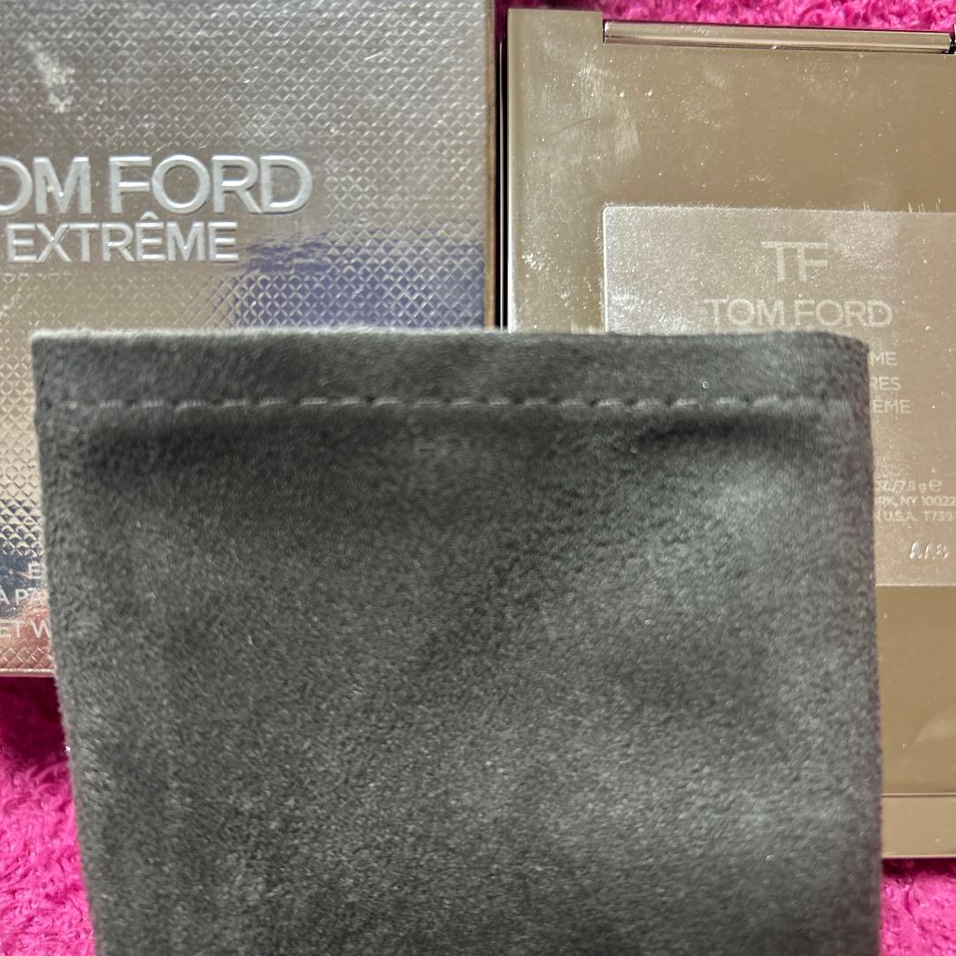 TOM FORD アイシャドウパレット EXTREME フロストファイア