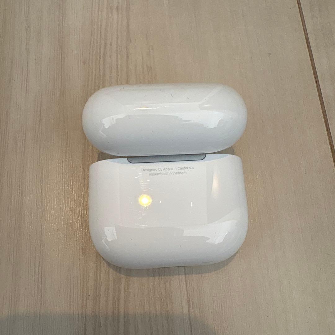 AirPods4 MXP63J/A ケースのみ 美品
