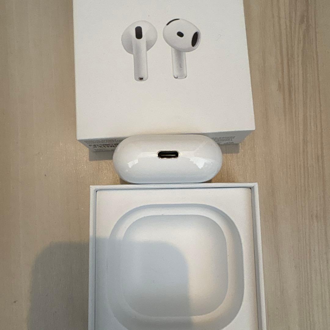 AirPods4 MXP63J/A ケースのみ 美品