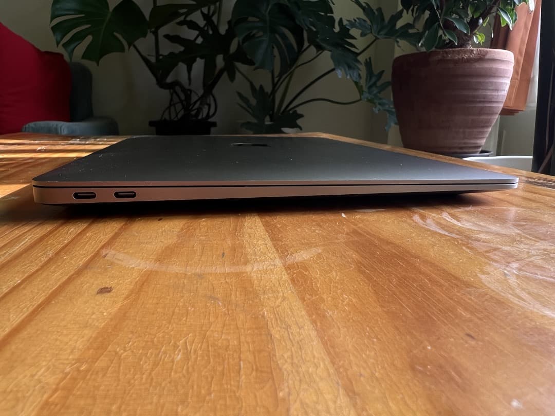 apple MacBook Air M1 上位モデル 512GB 8コアGPU
