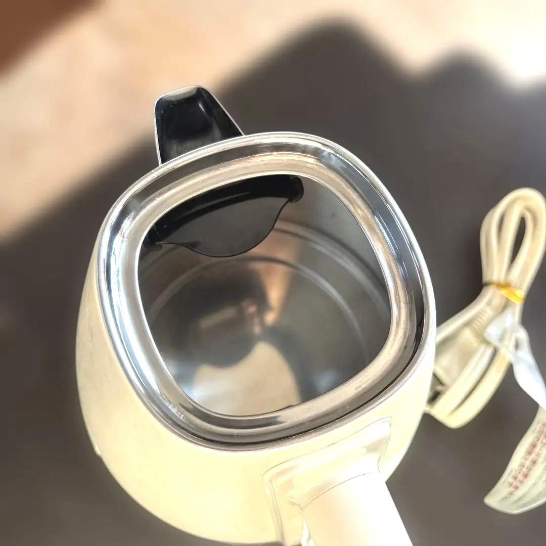 DeLonghi デロンギ電気ケトル ディスティンタペルラ KBIN1200JY