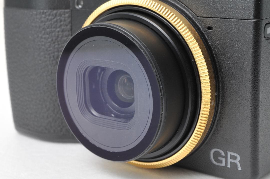 美品 RICOH GR Ⅲ⭐️動作確認済み 付属品多数 人気 カメラ ケース付き