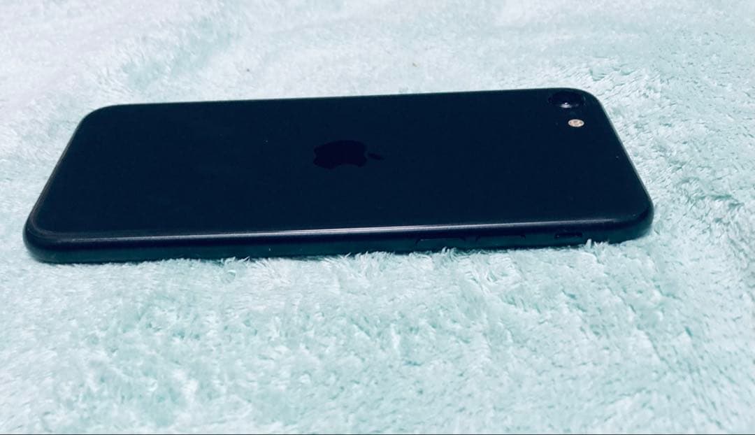 即購入OK【中古】iPhoneSE2 128GBSIMフリー　バッテリー100%