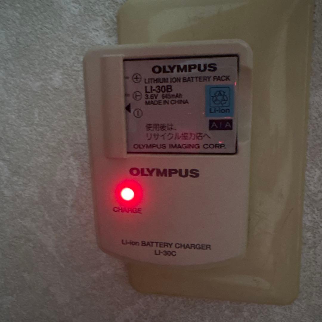 OLYMPUS μ-mini DIGITAL　デジカメ　オレンジ色　ケース付