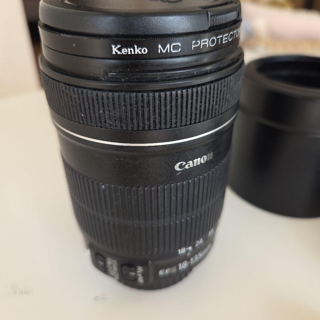 Canon　レンズ　EFS18‐135mm レンズフードフード