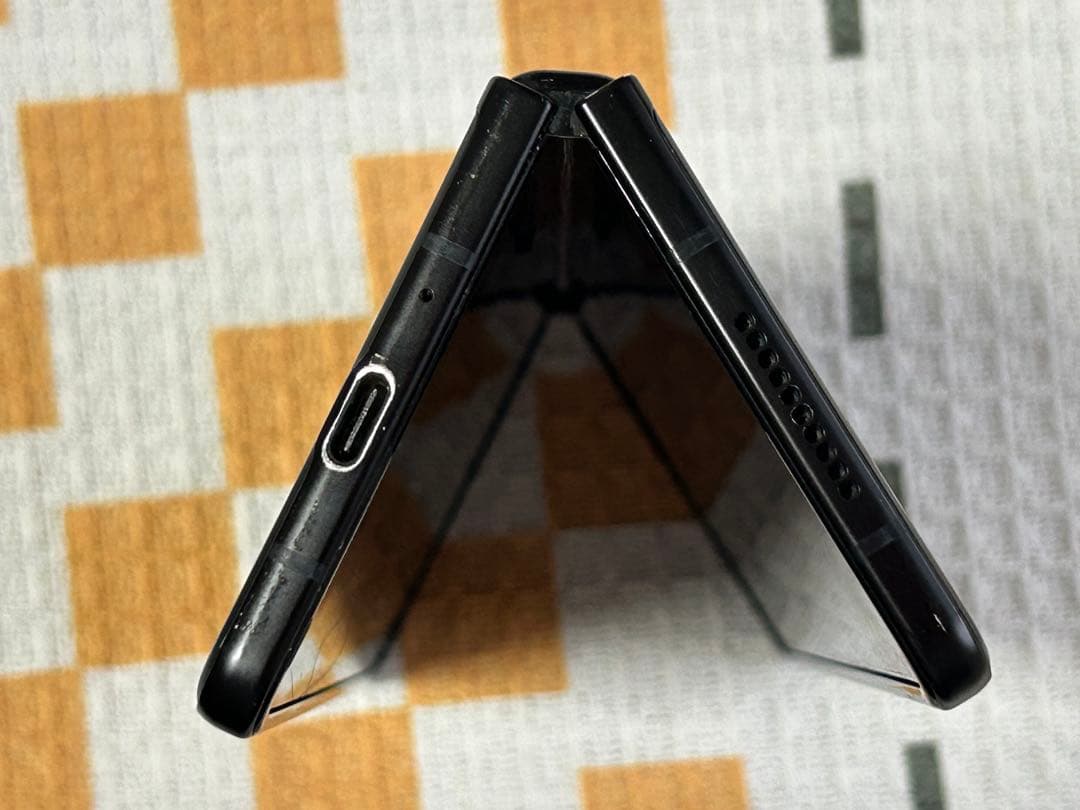 Galaxy Z Fald 3 5G 海外版　カバー付き