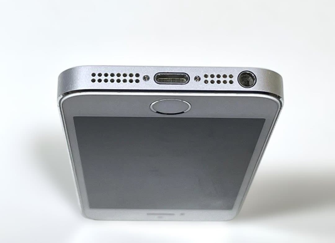 Apple iPhone5S シルバー 箱・イヤホン・充電器付属 セット