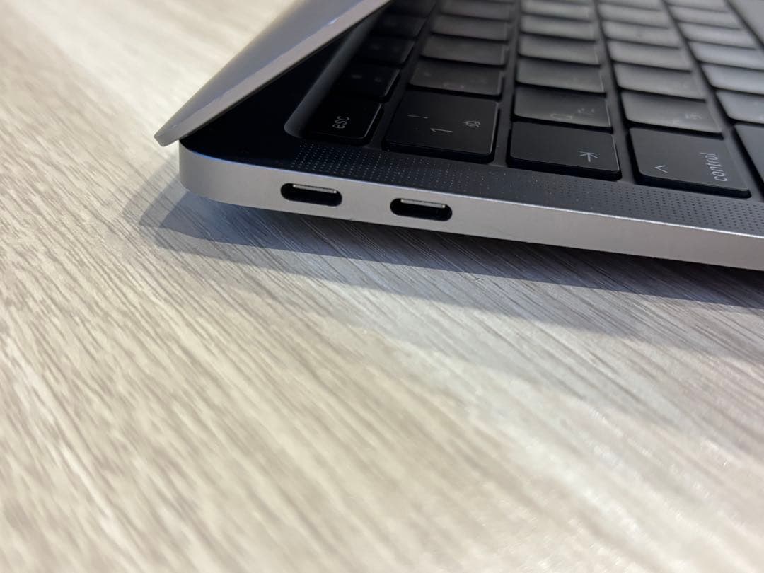MacBook Air M1 2020 本体 13インチ スペースグレー
